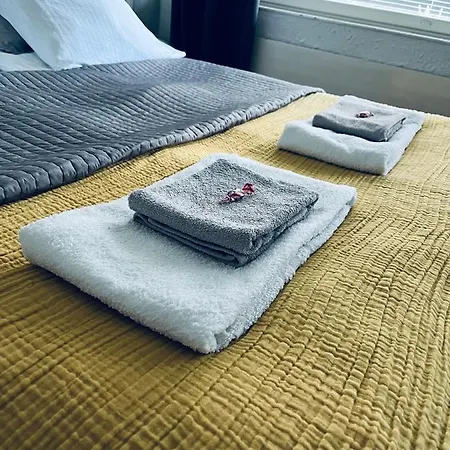 Compact In